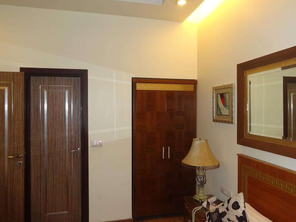 Hotel Picasso Paschim Vihar Delhi - Couple Friendly Local Ids Accepted Екстериор снимка