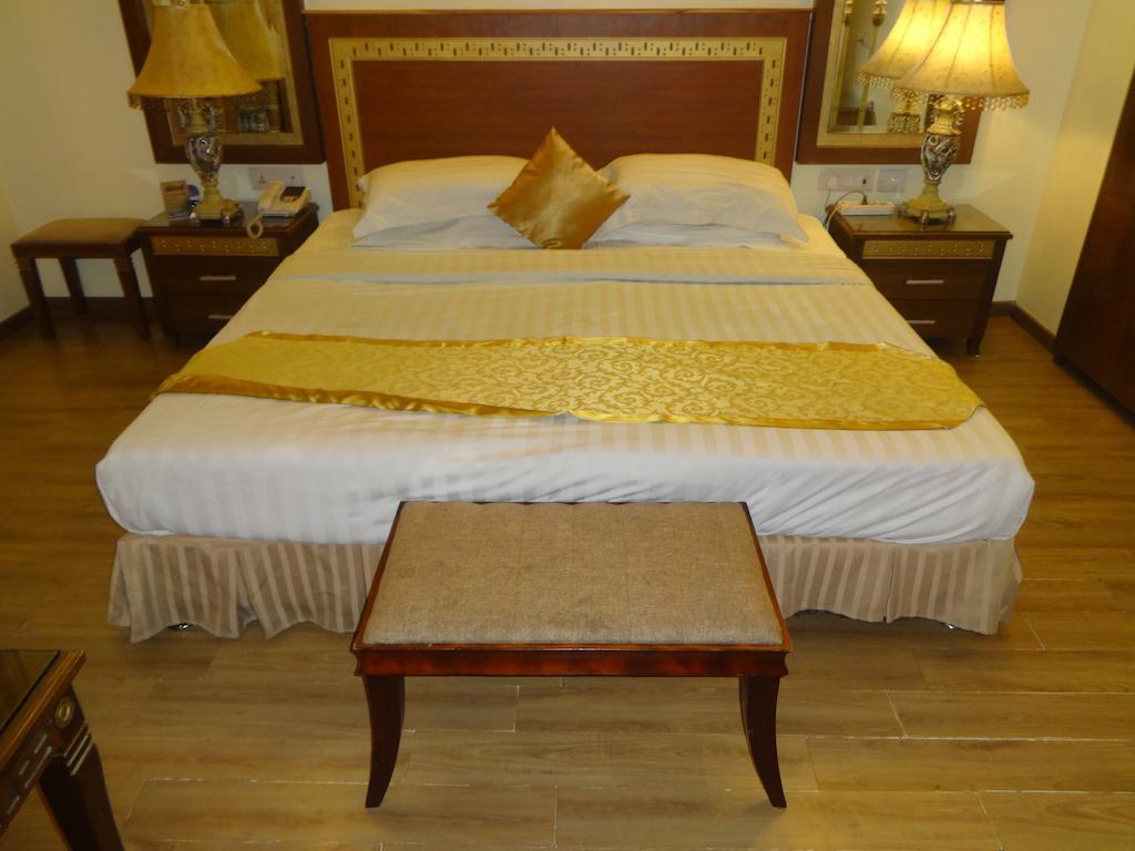 Hotel Picasso Paschim Vihar Delhi - Couple Friendly Local Ids Accepted Стая снимка