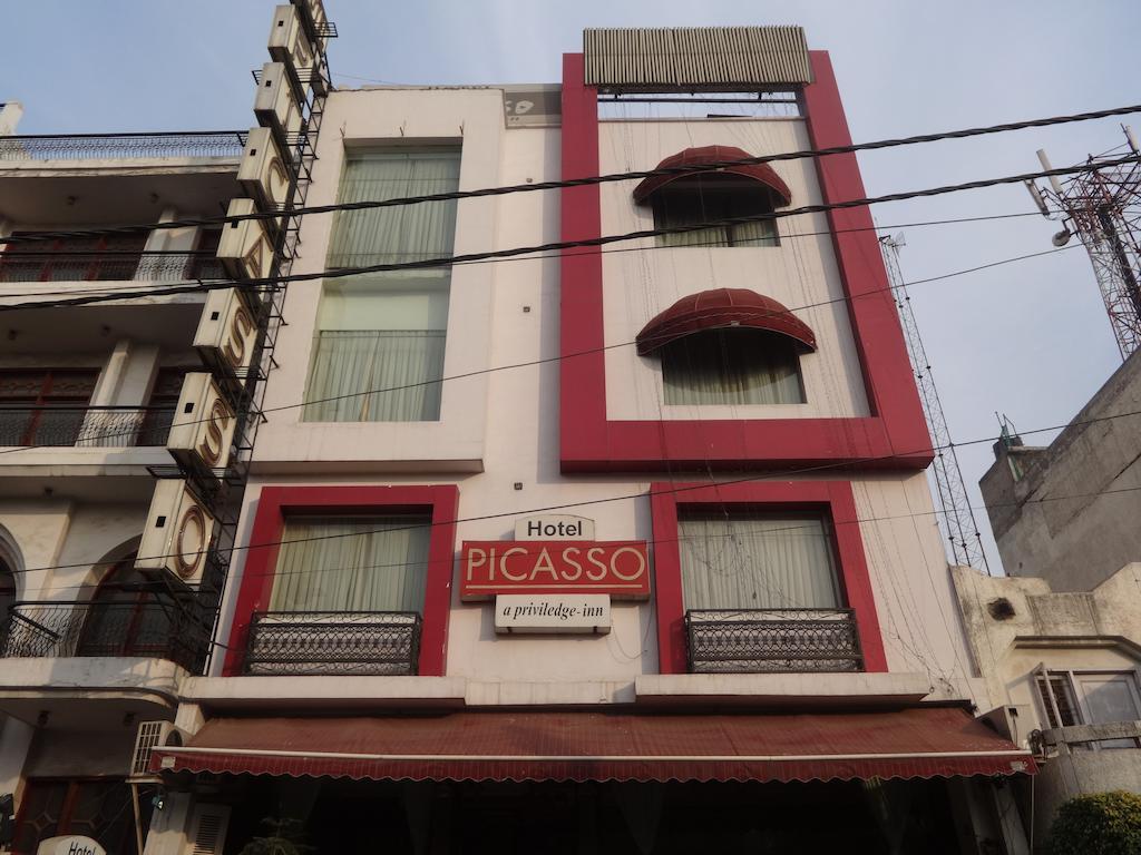 Hotel Picasso Paschim Vihar Delhi - Couple Friendly Local Ids Accepted Екстериор снимка