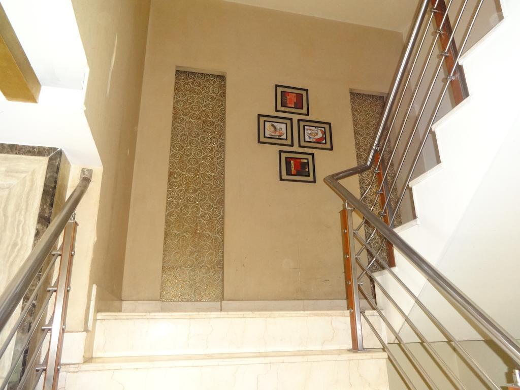 Hotel Picasso Paschim Vihar Delhi - Couple Friendly Local Ids Accepted Екстериор снимка