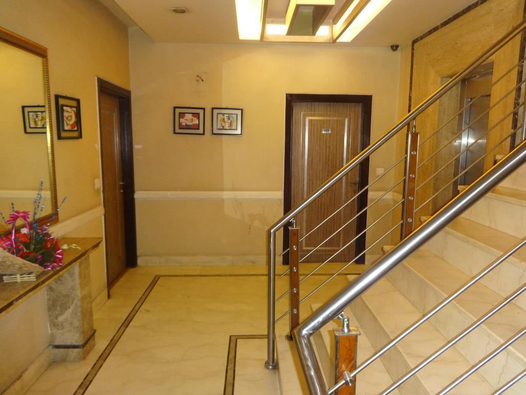 Hotel Picasso Paschim Vihar Delhi - Couple Friendly Local Ids Accepted Екстериор снимка