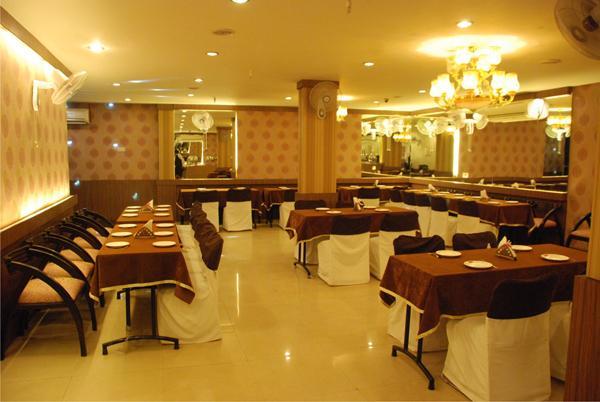 Hotel Picasso Paschim Vihar Delhi - Couple Friendly Local Ids Accepted Екстериор снимка