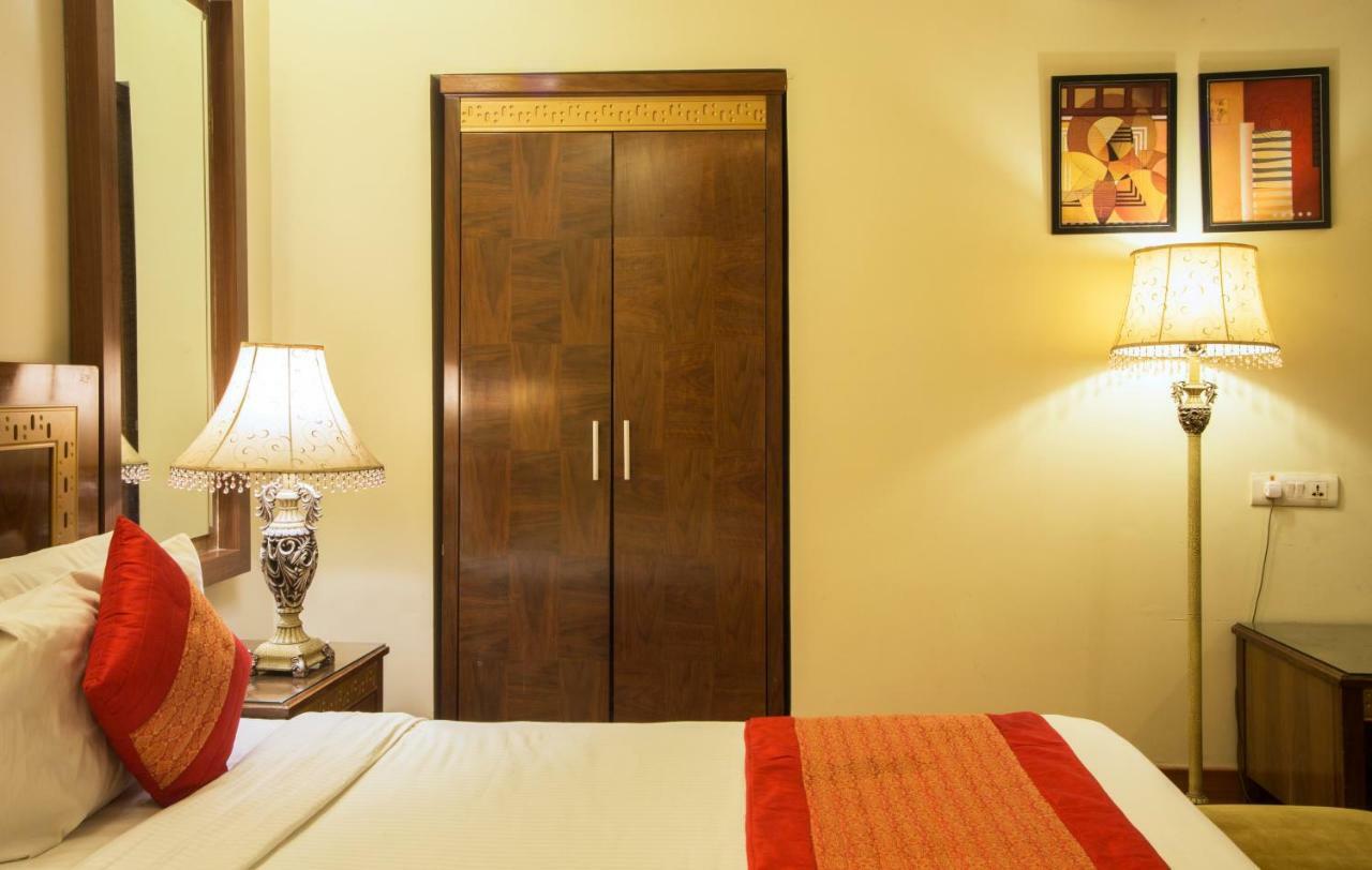 Hotel Picasso Paschim Vihar Delhi - Couple Friendly Local Ids Accepted Екстериор снимка