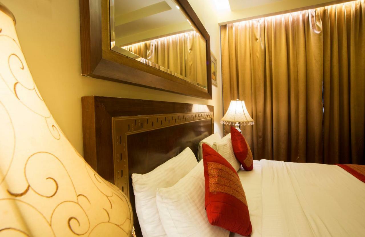 Hotel Picasso Paschim Vihar Delhi - Couple Friendly Local Ids Accepted Екстериор снимка
