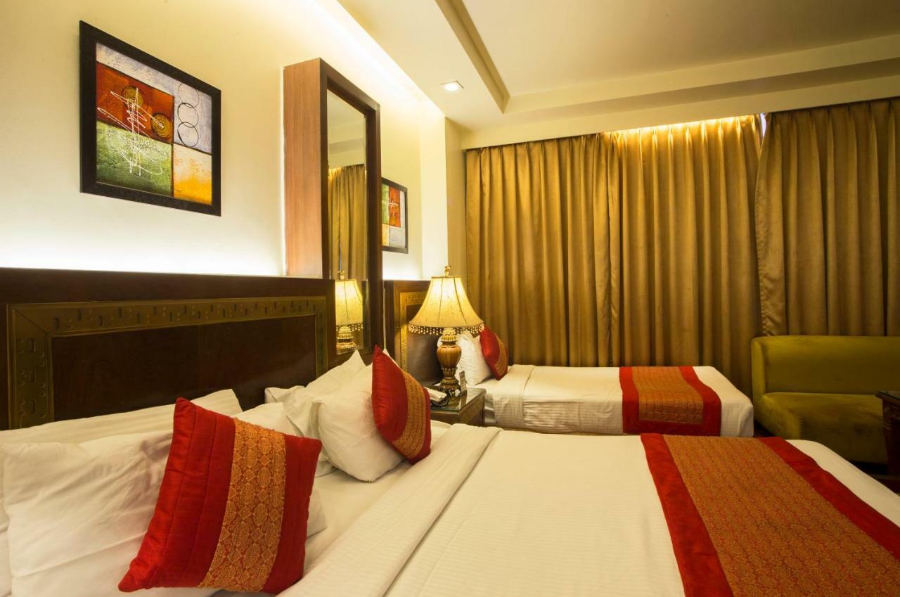 Hotel Picasso Paschim Vihar Delhi - Couple Friendly Local Ids Accepted Екстериор снимка