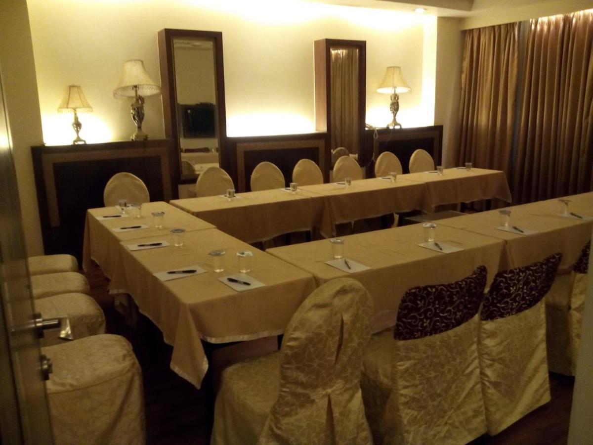 Hotel Picasso Paschim Vihar Delhi - Couple Friendly Local Ids Accepted Екстериор снимка